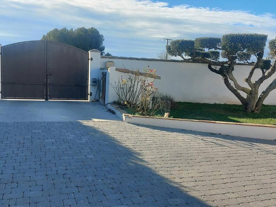 Studio Neuf Avec Acces Piscine Valergues Eksteriør bilde